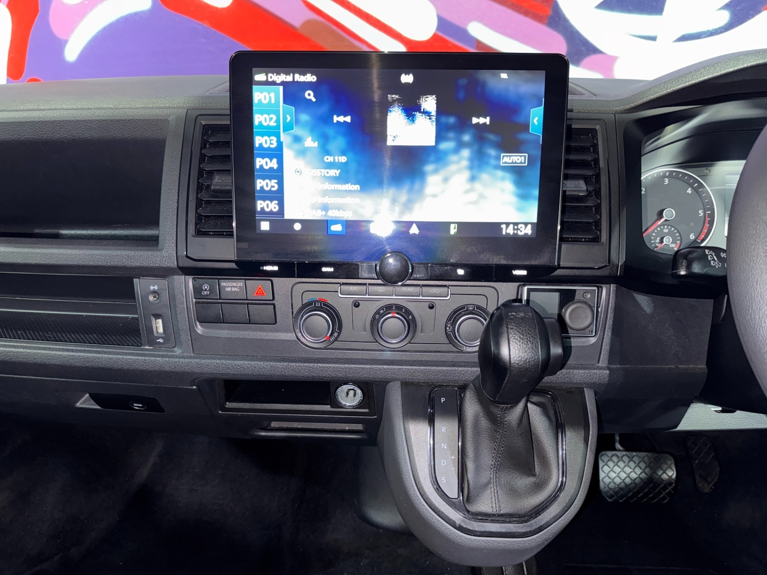 Used Volkswagen Transporter Shuttle 2017 for sale - 77296873: Photo 46