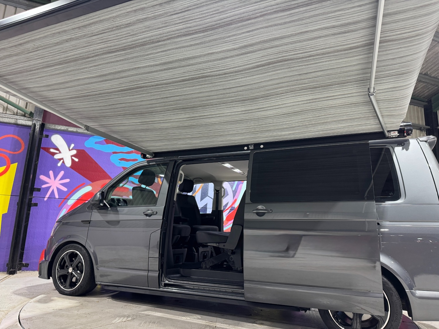 Used Volkswagen Transporter Shuttle 2017 for sale - 77296873: Photo 8