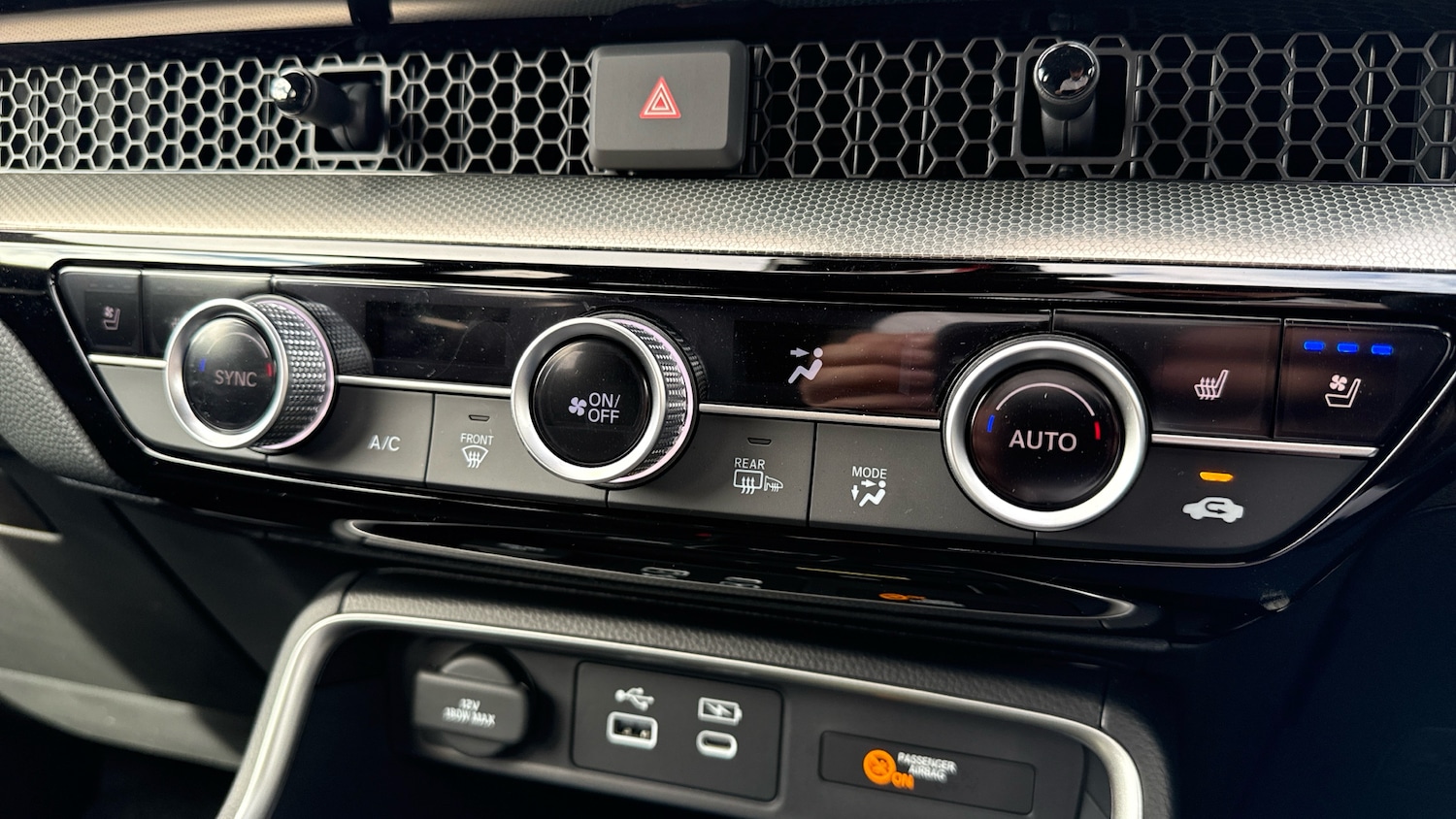 Used Honda CR-V 2025 for sale - 76131111: Photo 15