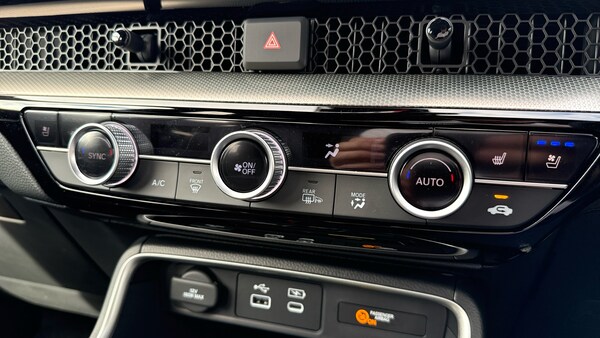 Used Honda CR-V 2025 for sale - 76131111: Photo 15