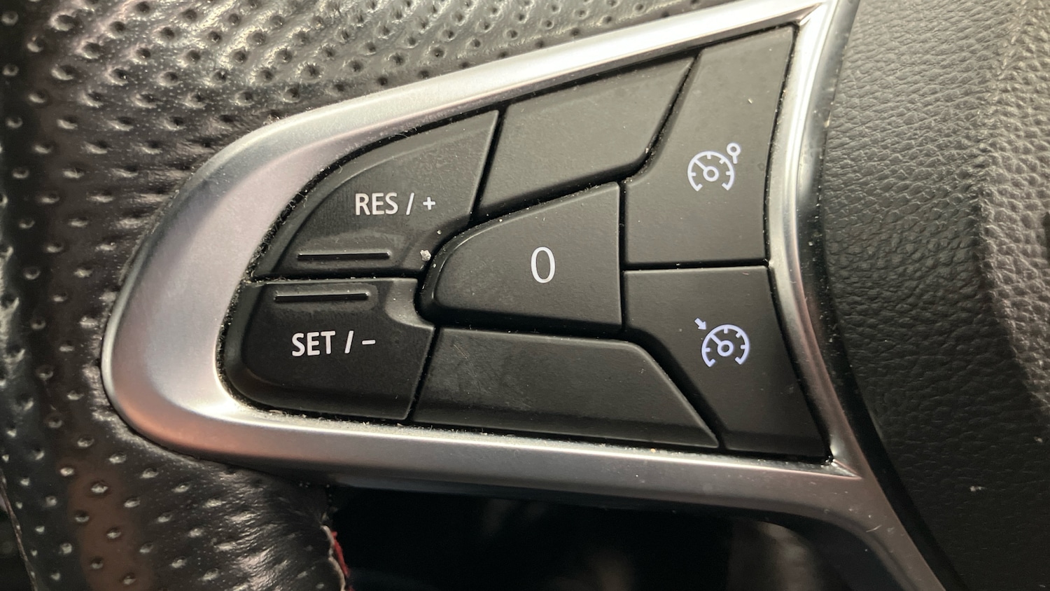 Used Renault Clio 2021 for sale - 77094011: Photo 17