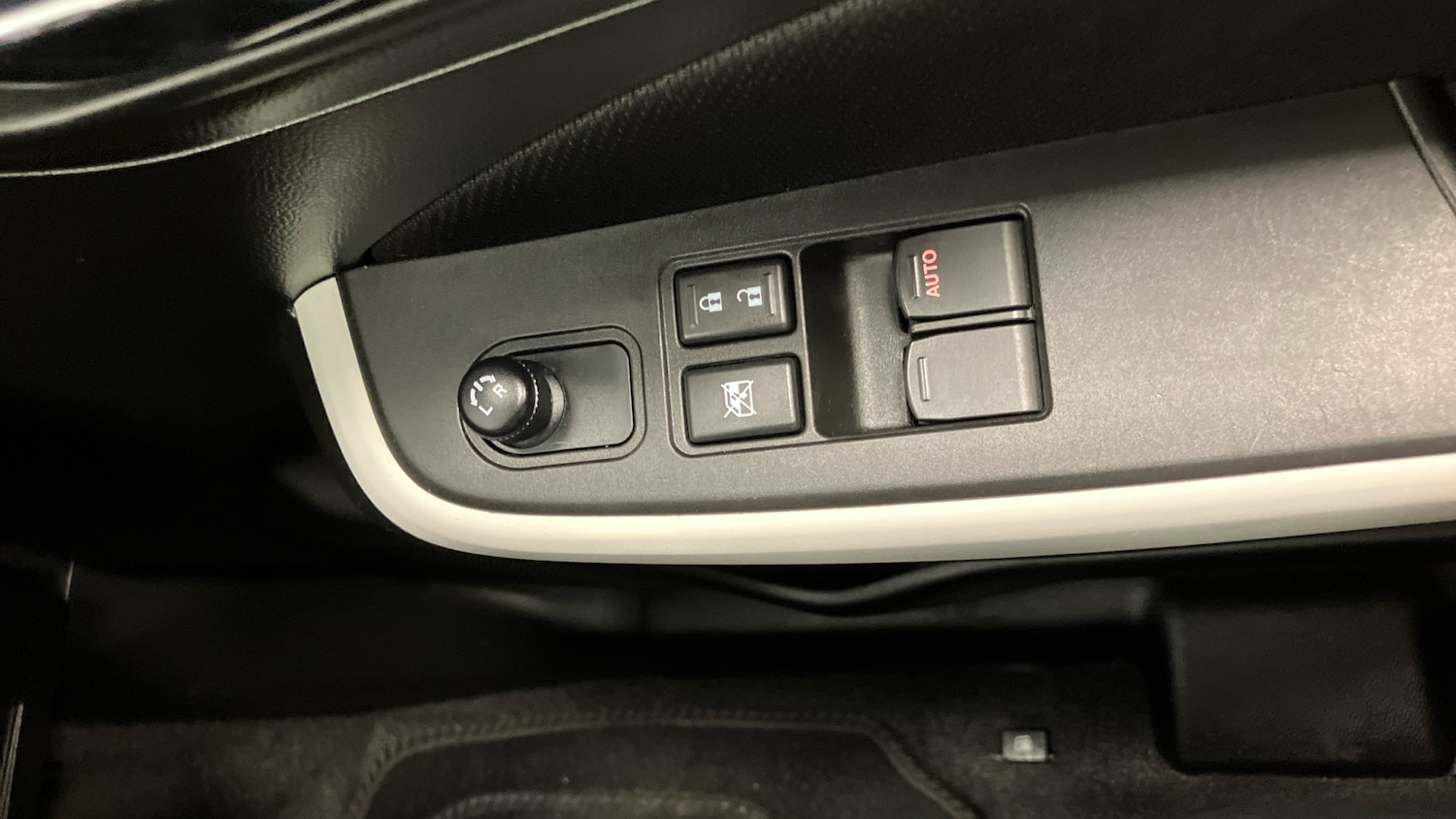 Used Suzuki Swift 2019 for sale - 77148330: Photo 25