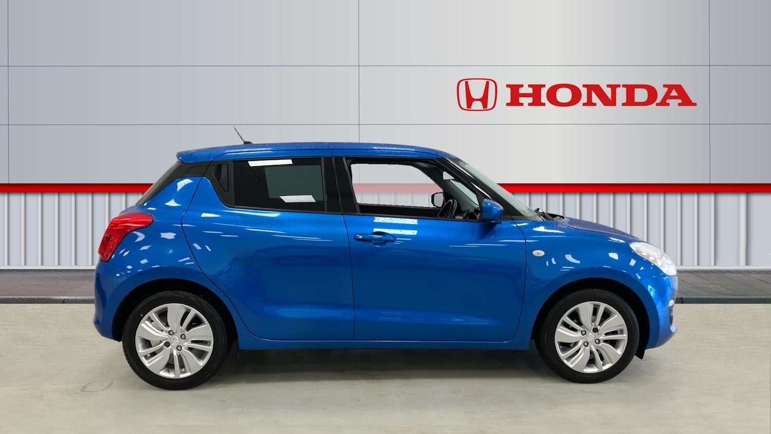 Used Suzuki Swift 2019 for sale - 77148330: Photo 5