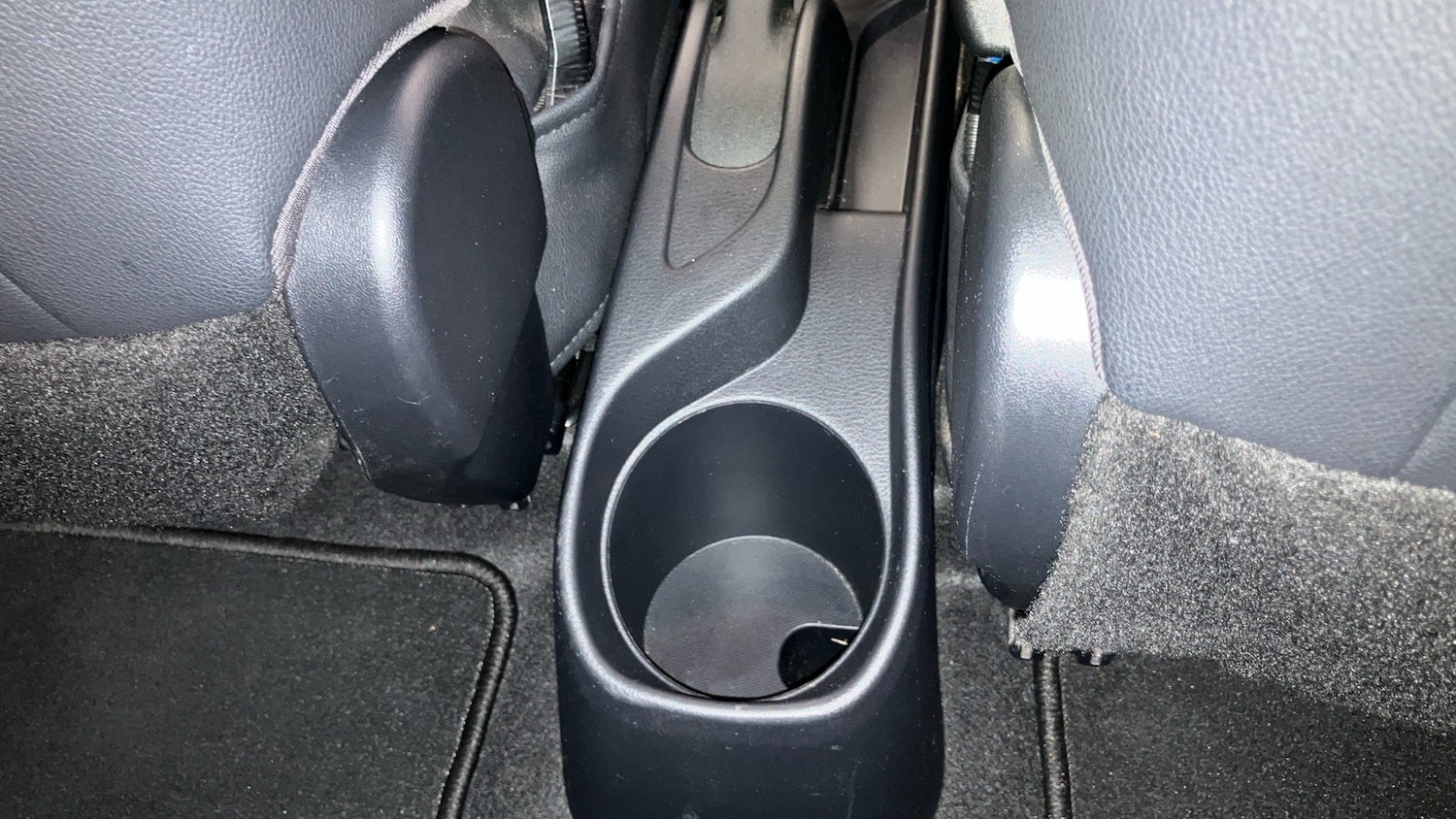 Used Toyota Yaris 2019 for sale - 76817414: Photo 15