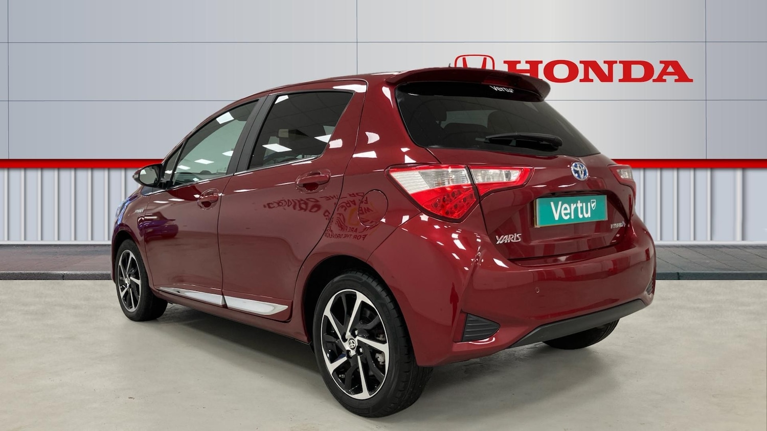 Used Toyota Yaris 2019 for sale - 76817414: Photo 3