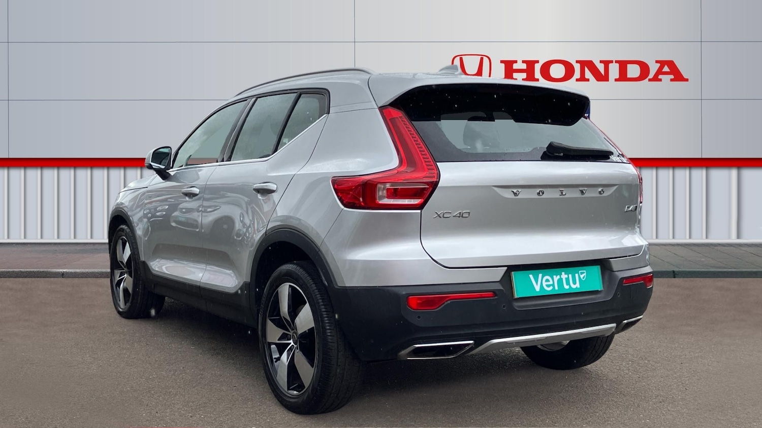 Used Volvo XC40 2018 for sale - 75959392: Photo 3