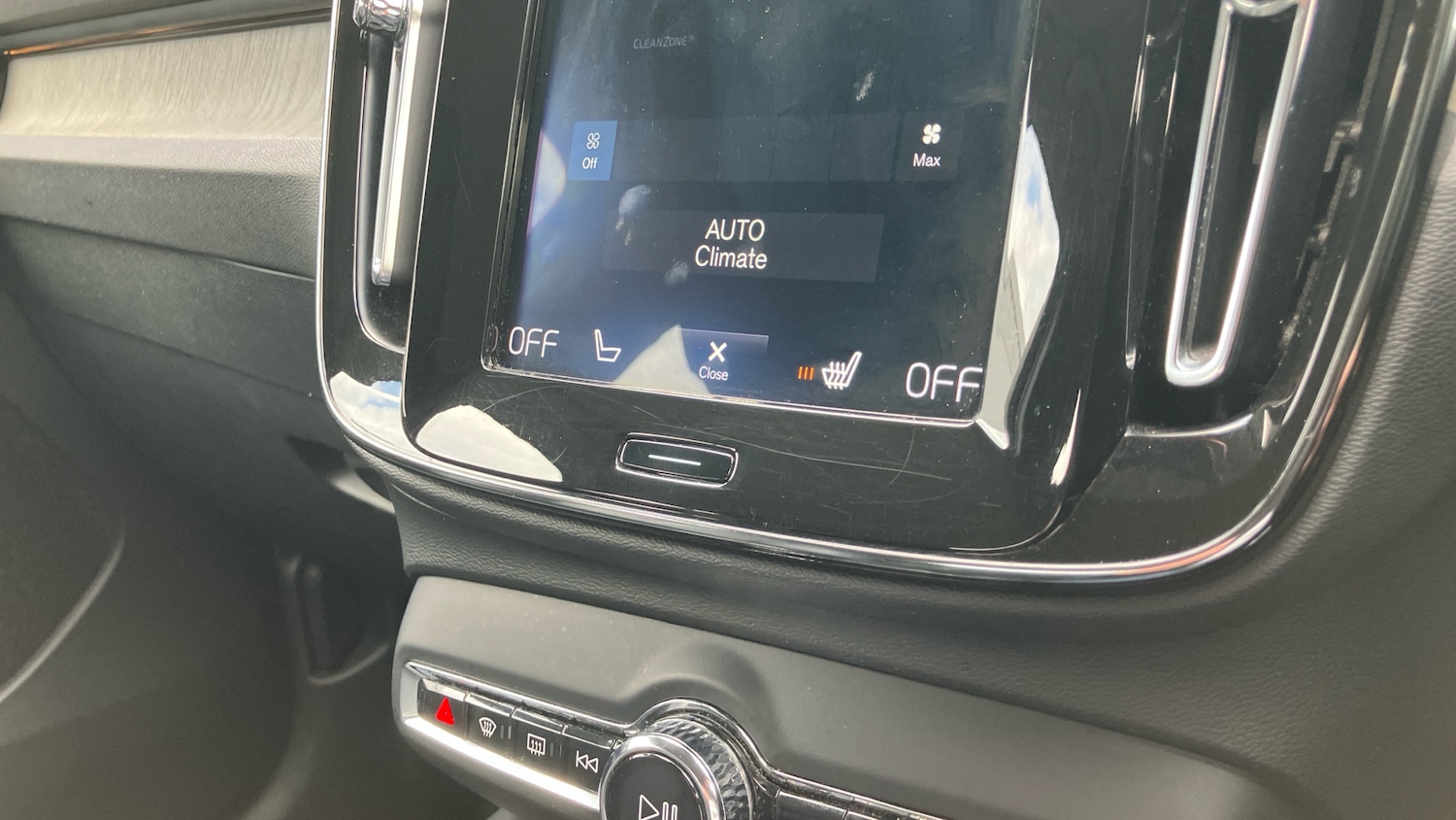 Used Volvo XC40 2018 for sale - 75959392: Photo 32