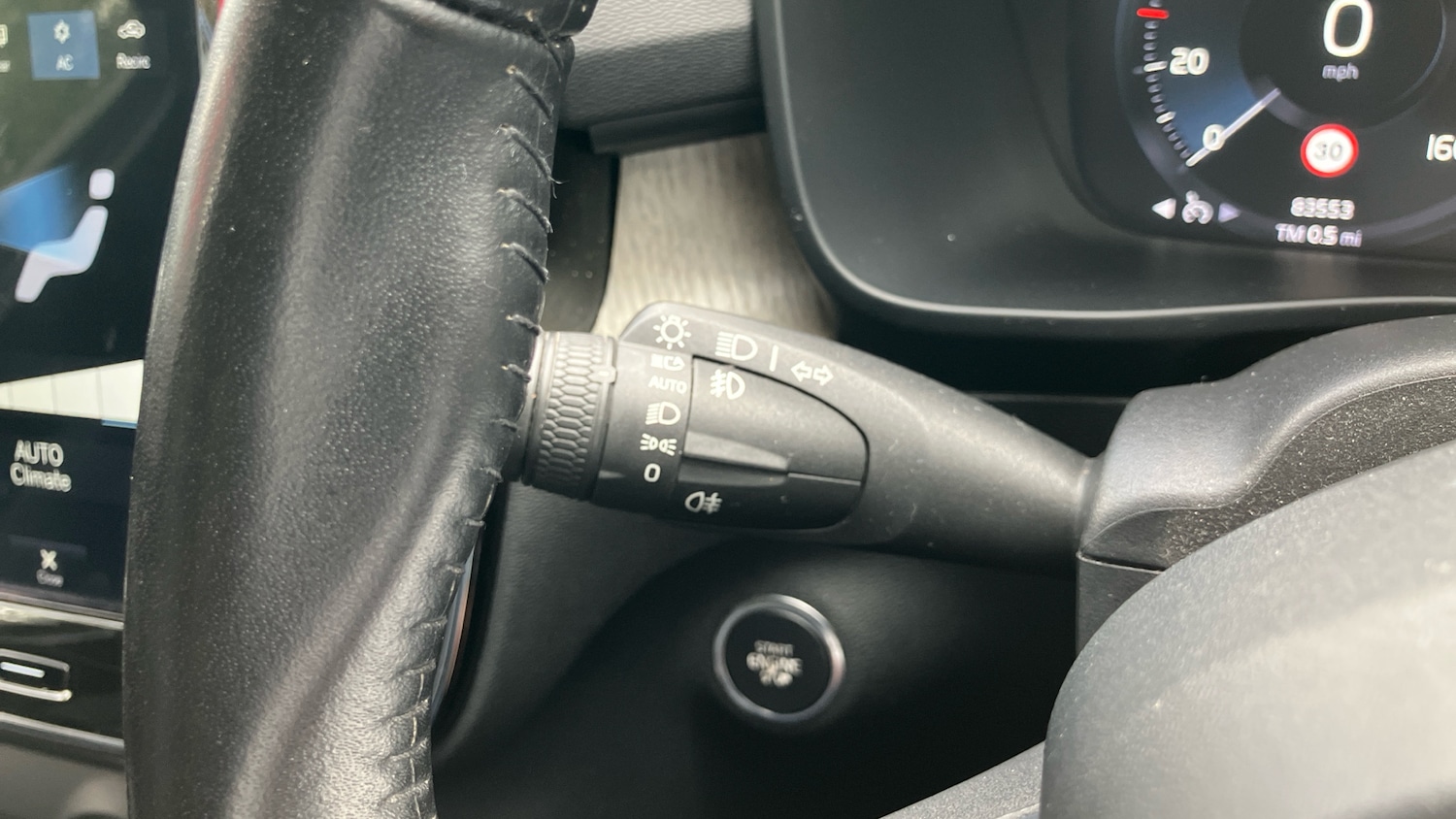 Used Volvo XC40 2018 for sale - 75959392: Photo 36