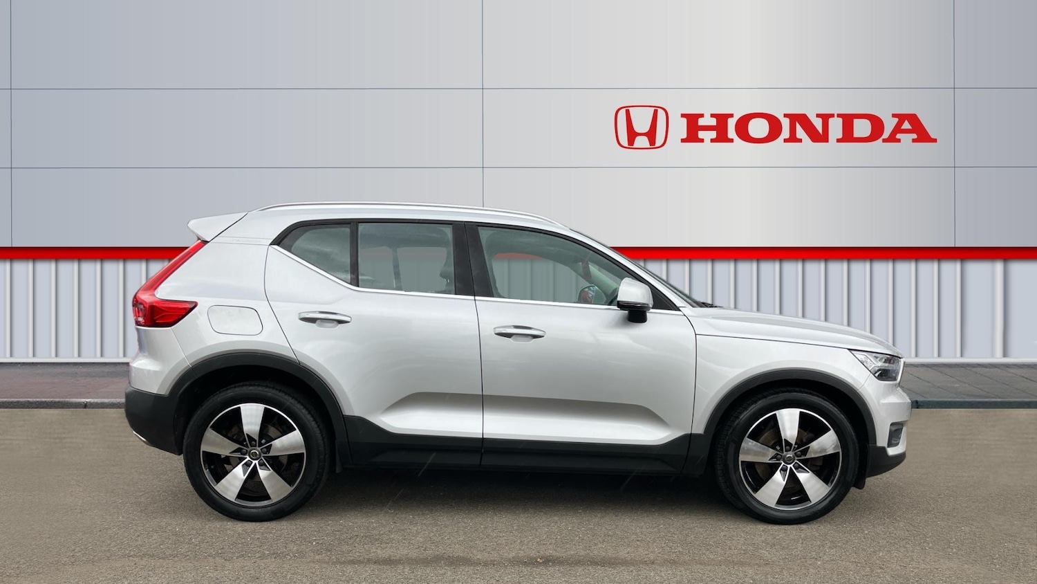 Used Volvo XC40 2018 for sale - 75959392: Photo 5