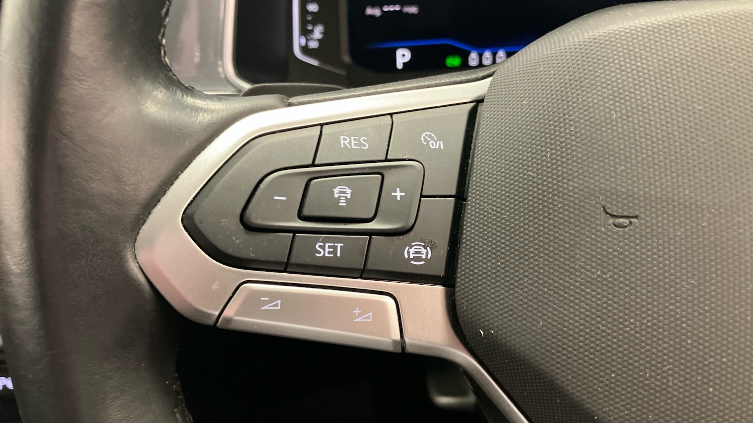 Used Volkswagen T-Roc 2022 for sale - 77159125: Photo 14