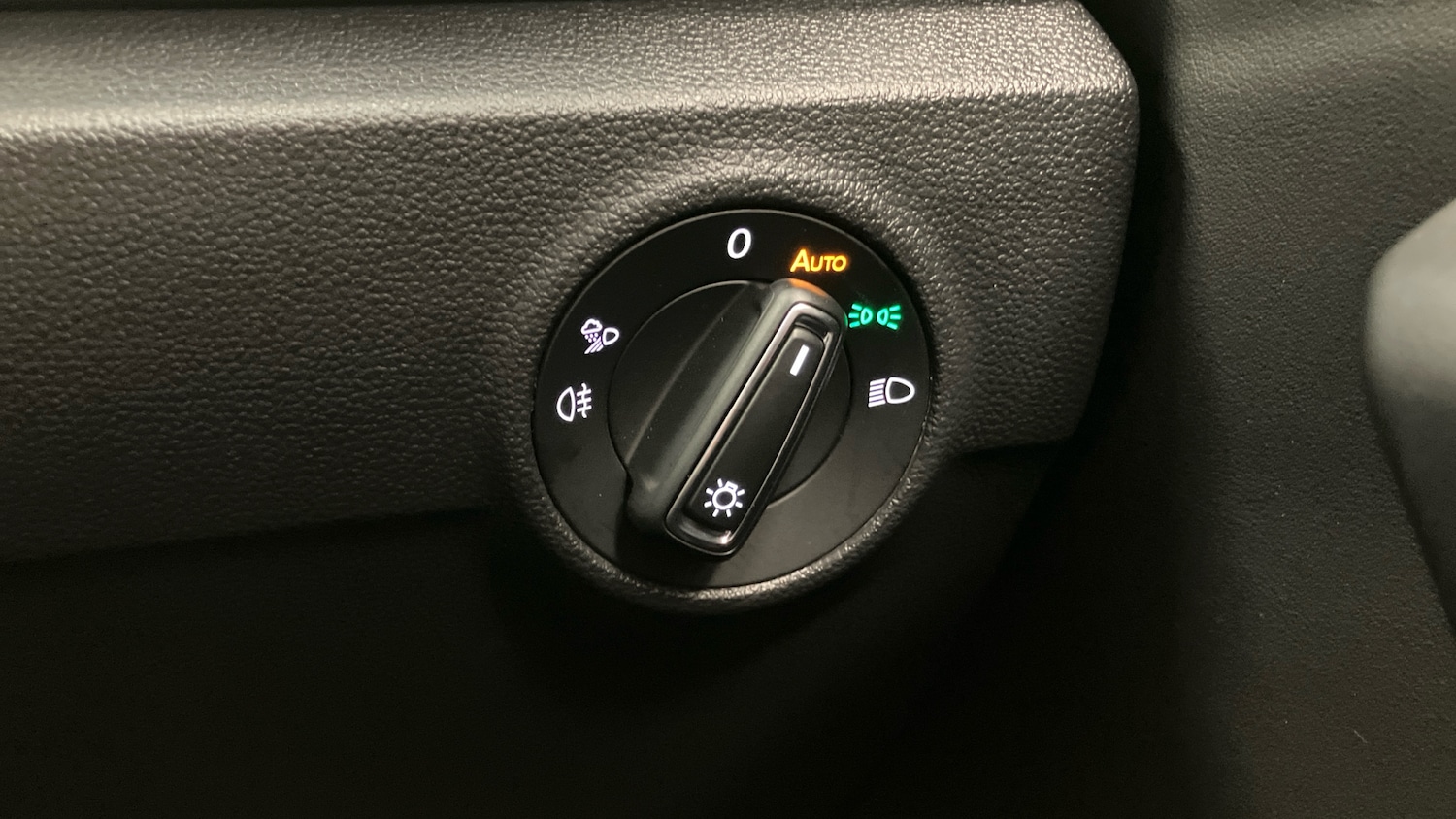 Used Volkswagen T-Roc 2022 for sale - 77159125: Photo 17