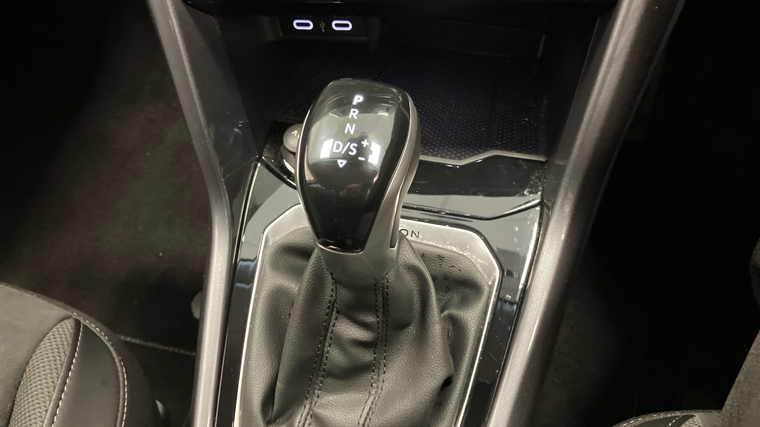 Used Volkswagen T-Roc 2022 for sale - 77159125: Photo 21