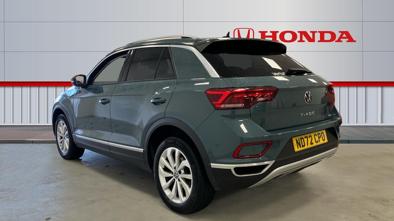 Used Volkswagen T-Roc 2022 for sale - 77159125: Photo 3