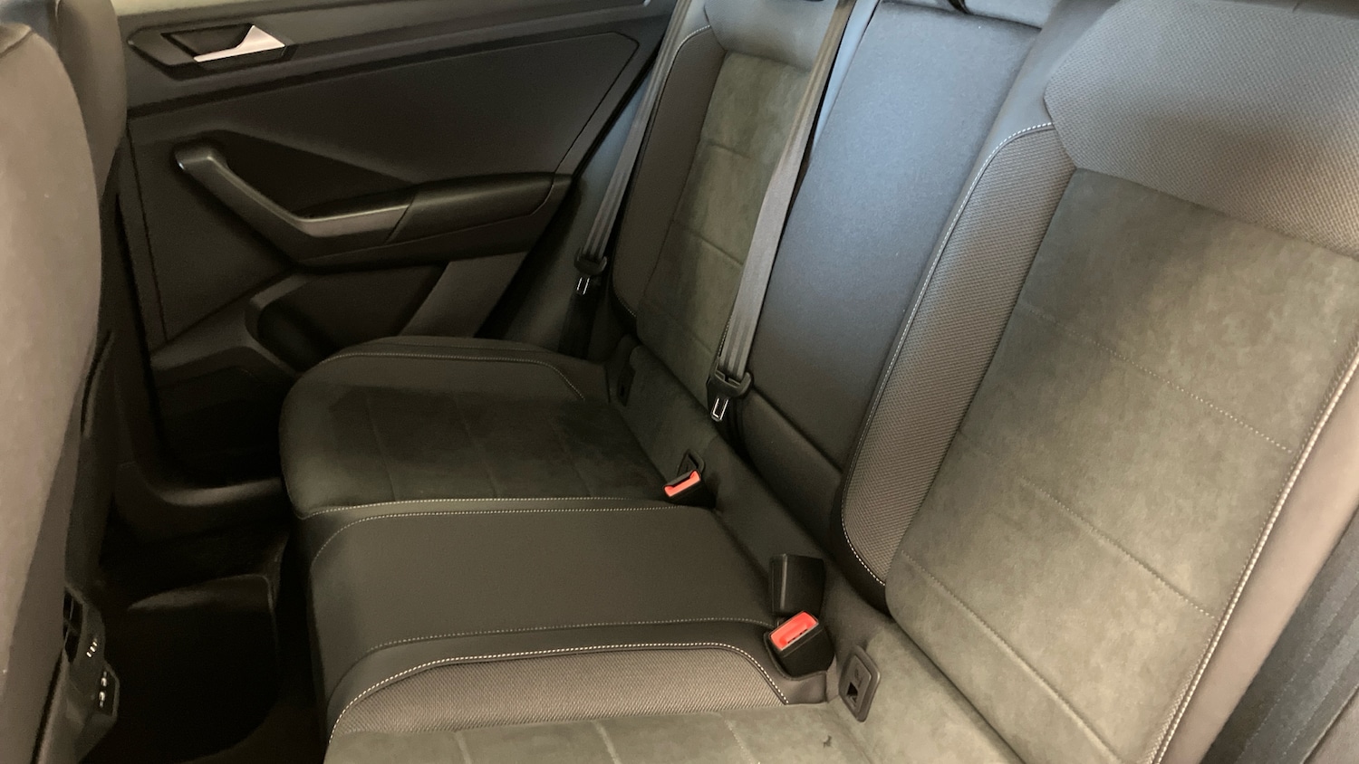 Used Volkswagen T-Roc 2022 for sale - 77159125: Photo 8