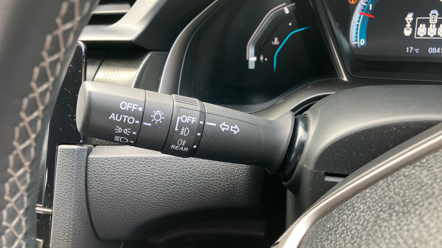 Used Honda Civic 2019 for sale - 76533610: Photo 17