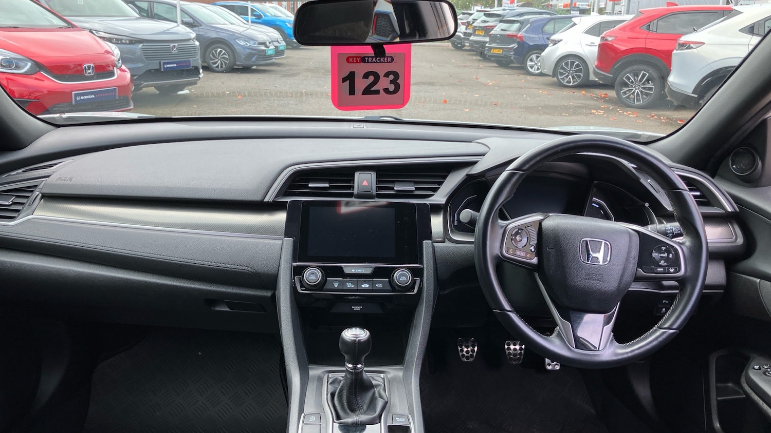 Used Honda Civic 2019 for sale - 76533610: Photo 4