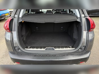 Used Peugeot 2008 2019 for sale - 77676984: Photo