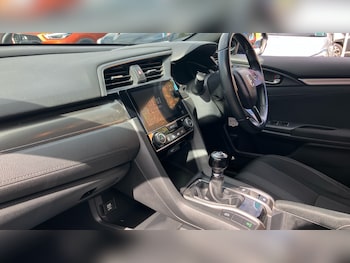 Used Honda Civic 2018 for sale - 75955548: Photo