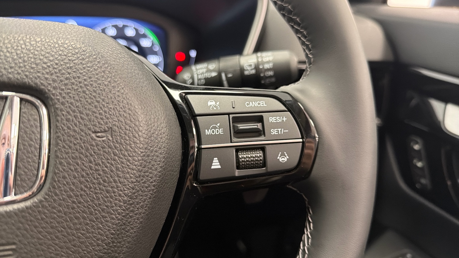 Used Honda CR-V 2025 for sale - 76131109: Photo 16