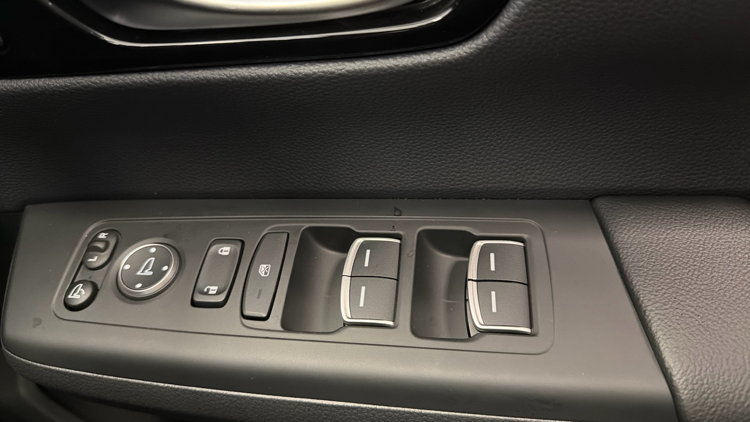 Used Honda CR-V 2025 for sale - 76131109: Photo 23