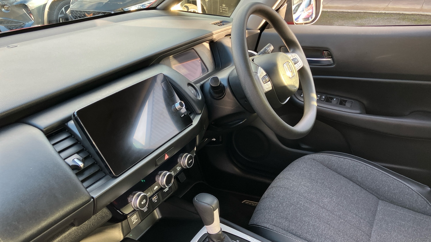 Used Honda Jazz 2023 for sale - 77915363: Photo 2