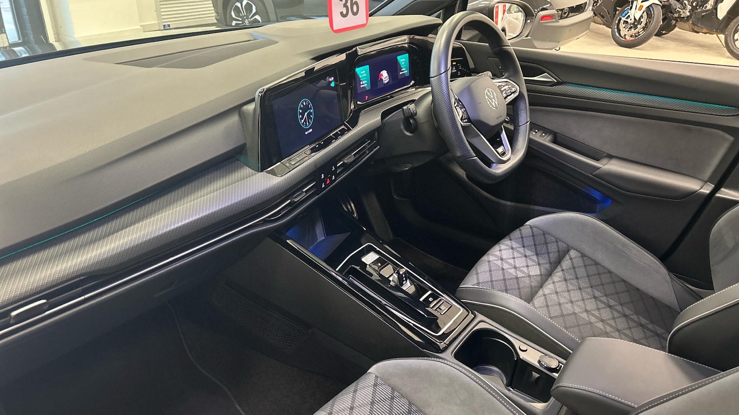 Used Volkswagen Golf 2023 for sale - 76504442: Photo 2