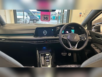 Used Volkswagen Golf 2023 for sale - 76504442: Photo