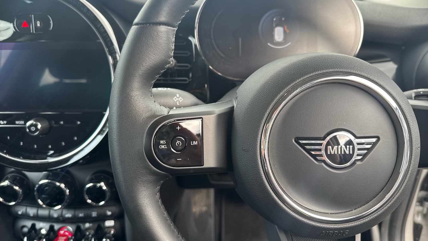 Used MINI Hatch 2022 for sale - 76918773: Photo 17