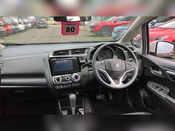 Used Honda Jazz 2020 for sale - 76904845: Photo