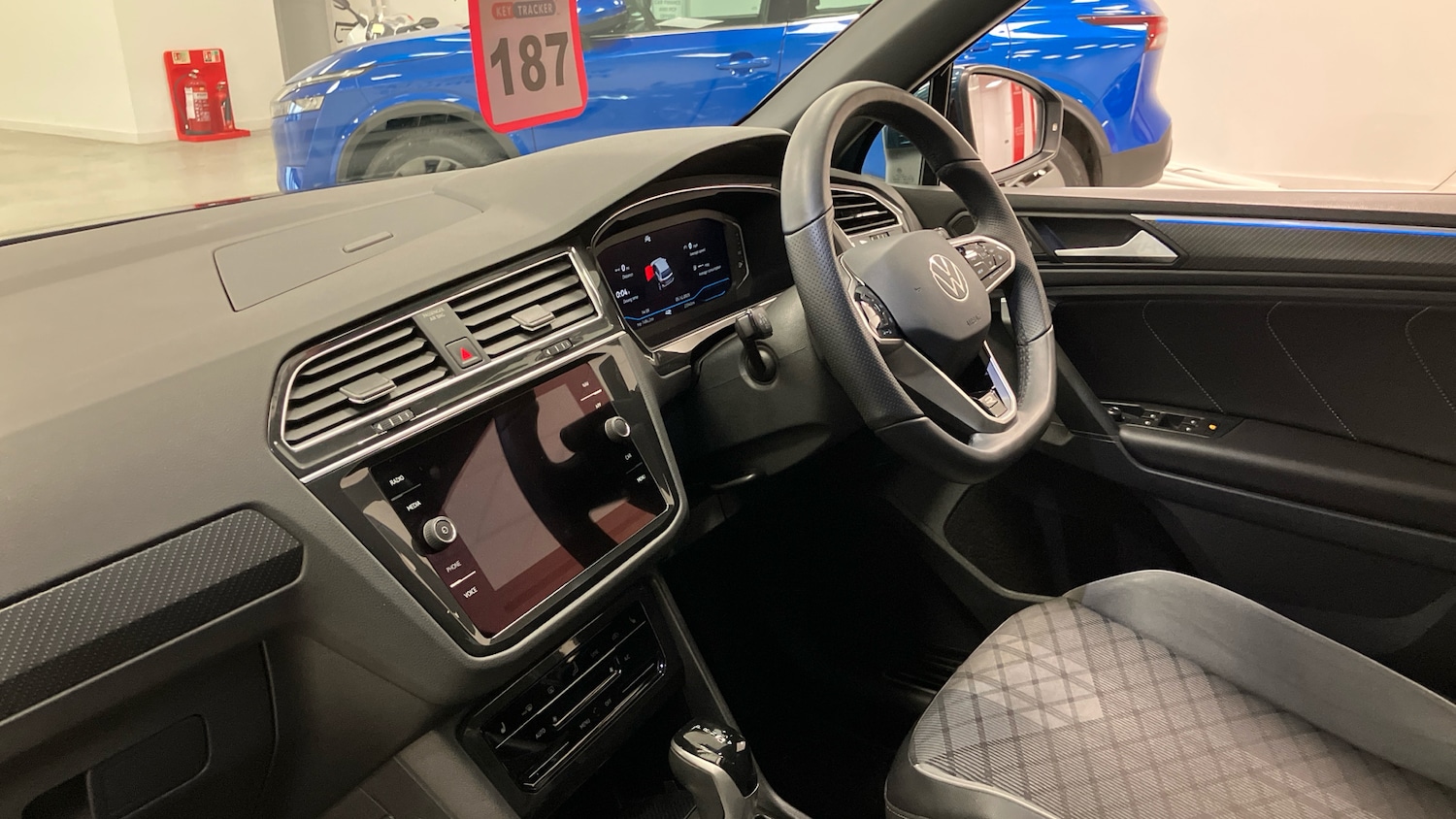 Used Volkswagen Tiguan 2022 for sale - 76818701: Photo 2