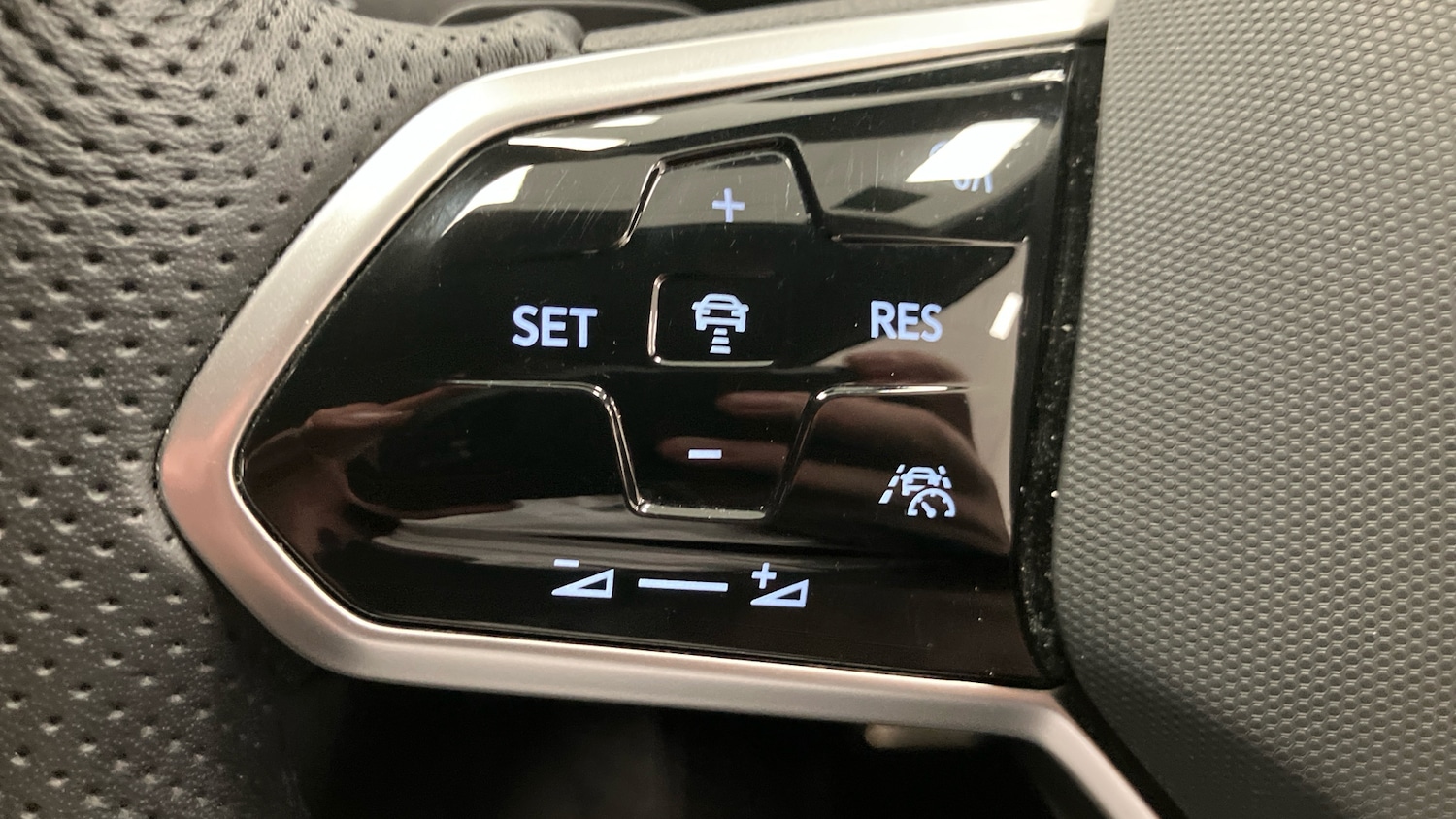 Used Volkswagen Tiguan 2022 for sale - 76818701: Photo 21