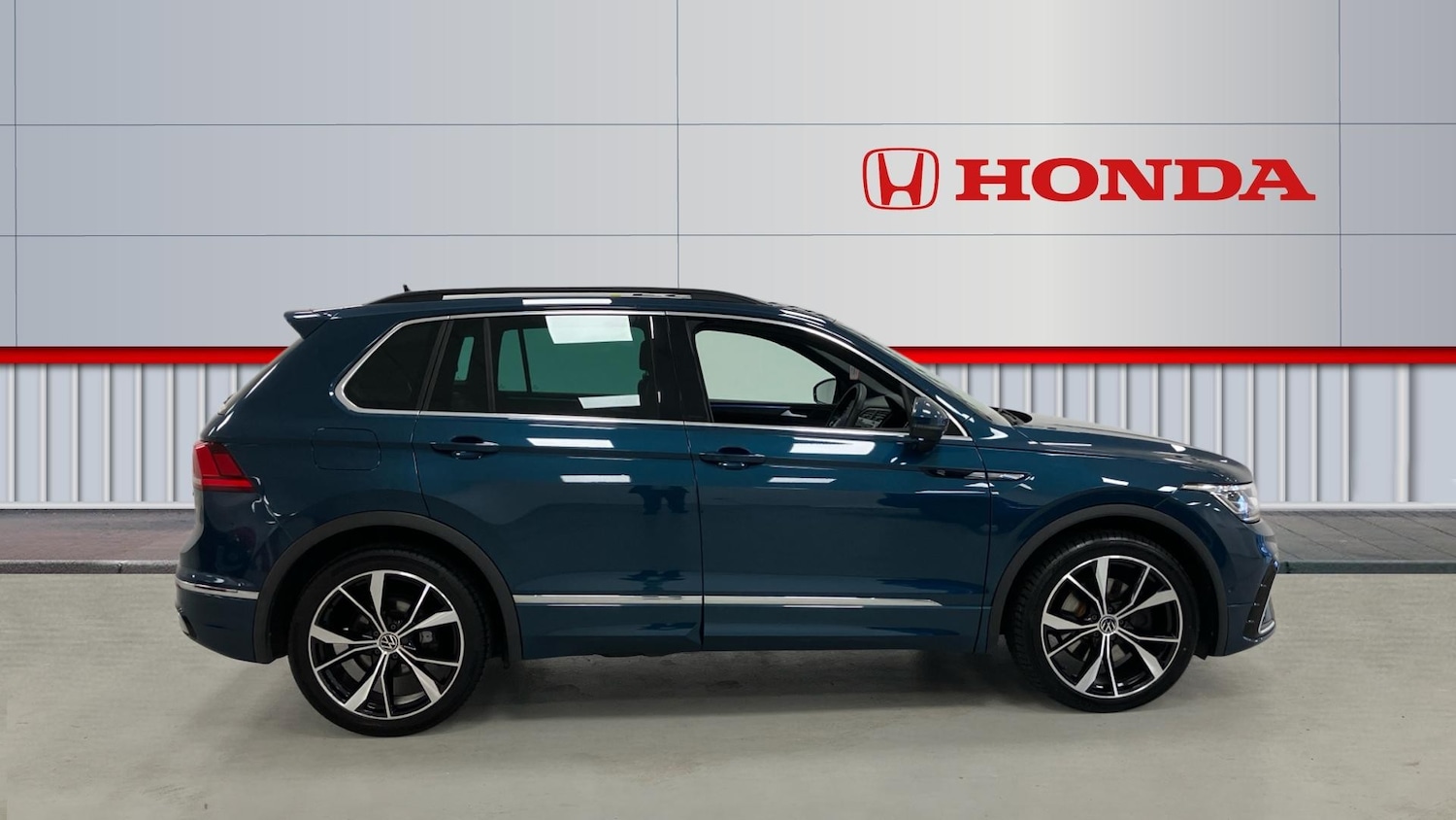 Used Volkswagen Tiguan 2022 for sale - 76818701: Photo 5