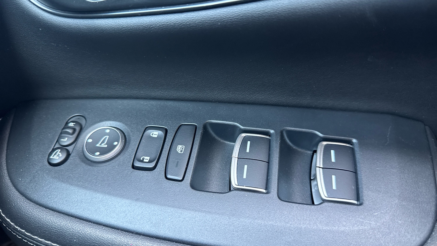 Used Honda ZR-V 2025 for sale - 76026030: Photo 14