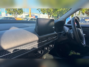 Used Honda ZR-V 2025 for sale - 76026030: Photo 2