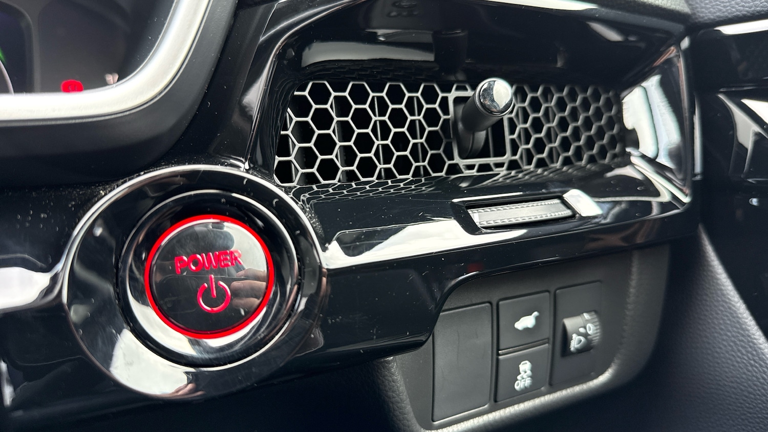 Used Honda CR-V 2024 for sale - 77917133: Photo 35