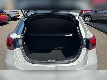 Used Mazda Mazda2 2019 for sale - 79556712: Photo