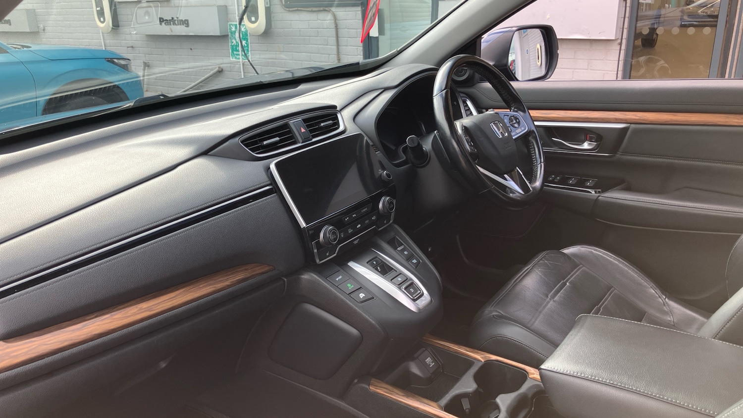 Used Honda CR-V 2020 for sale - 76224857: Photo 2