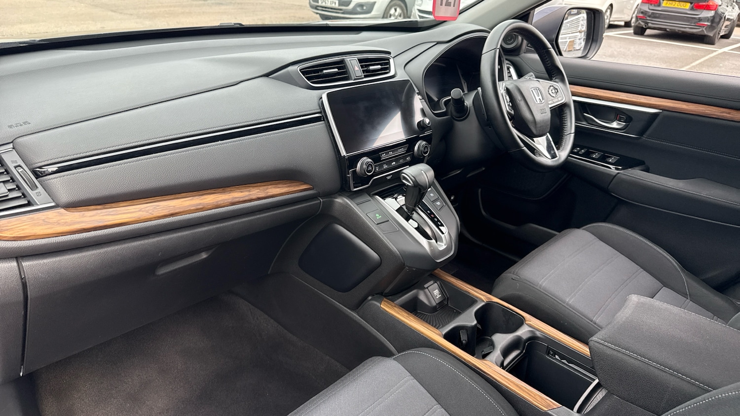 Used Honda CR-V 2019 for sale - 76319959: Photo 2