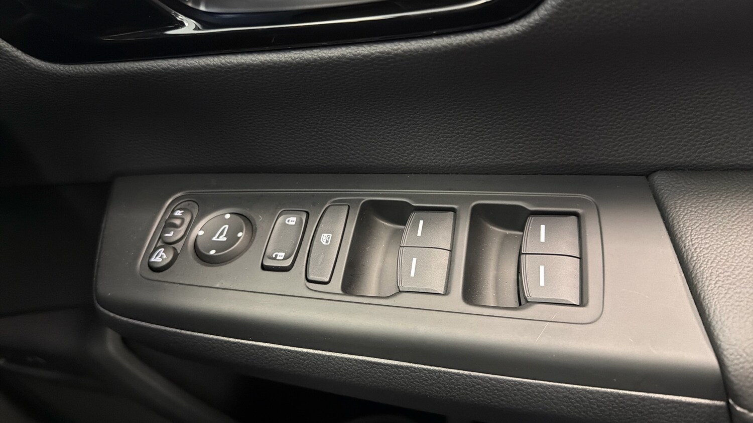 Used Honda CR-V 2025 for sale - 76131110: Photo 21