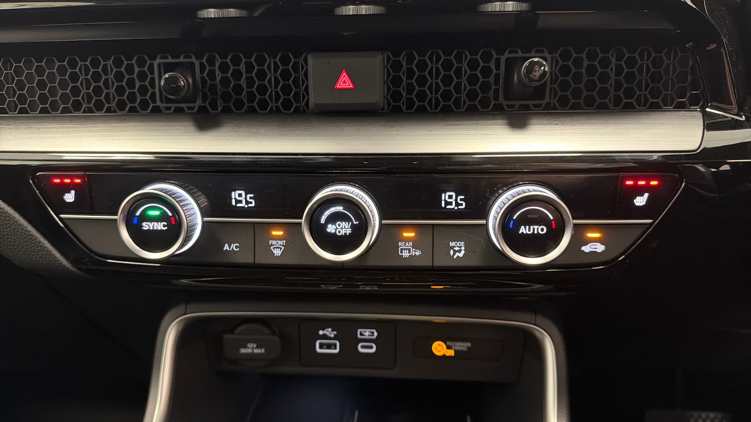 Used Honda CR-V 2025 for sale - 76131110: Photo 30