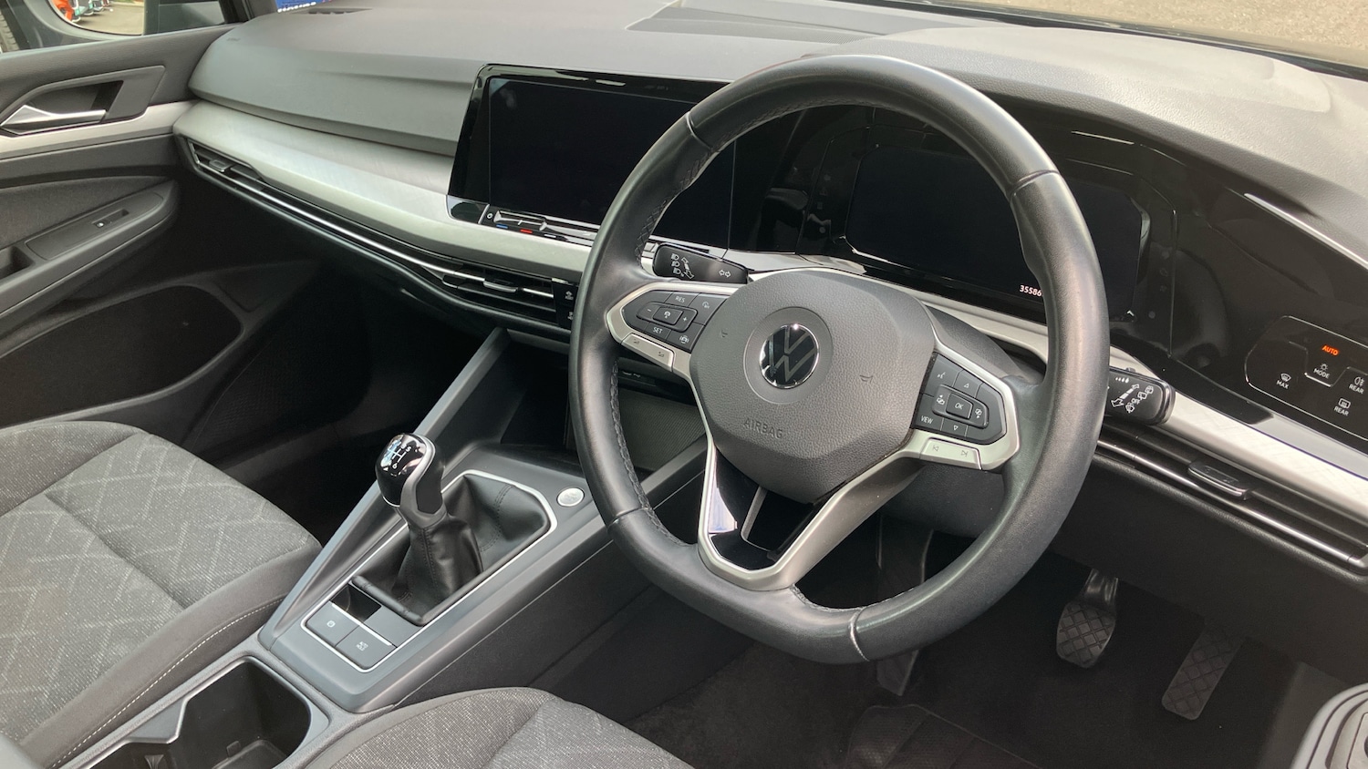 Used Volkswagen Golf 2022 for sale - 75931796: Photo 16