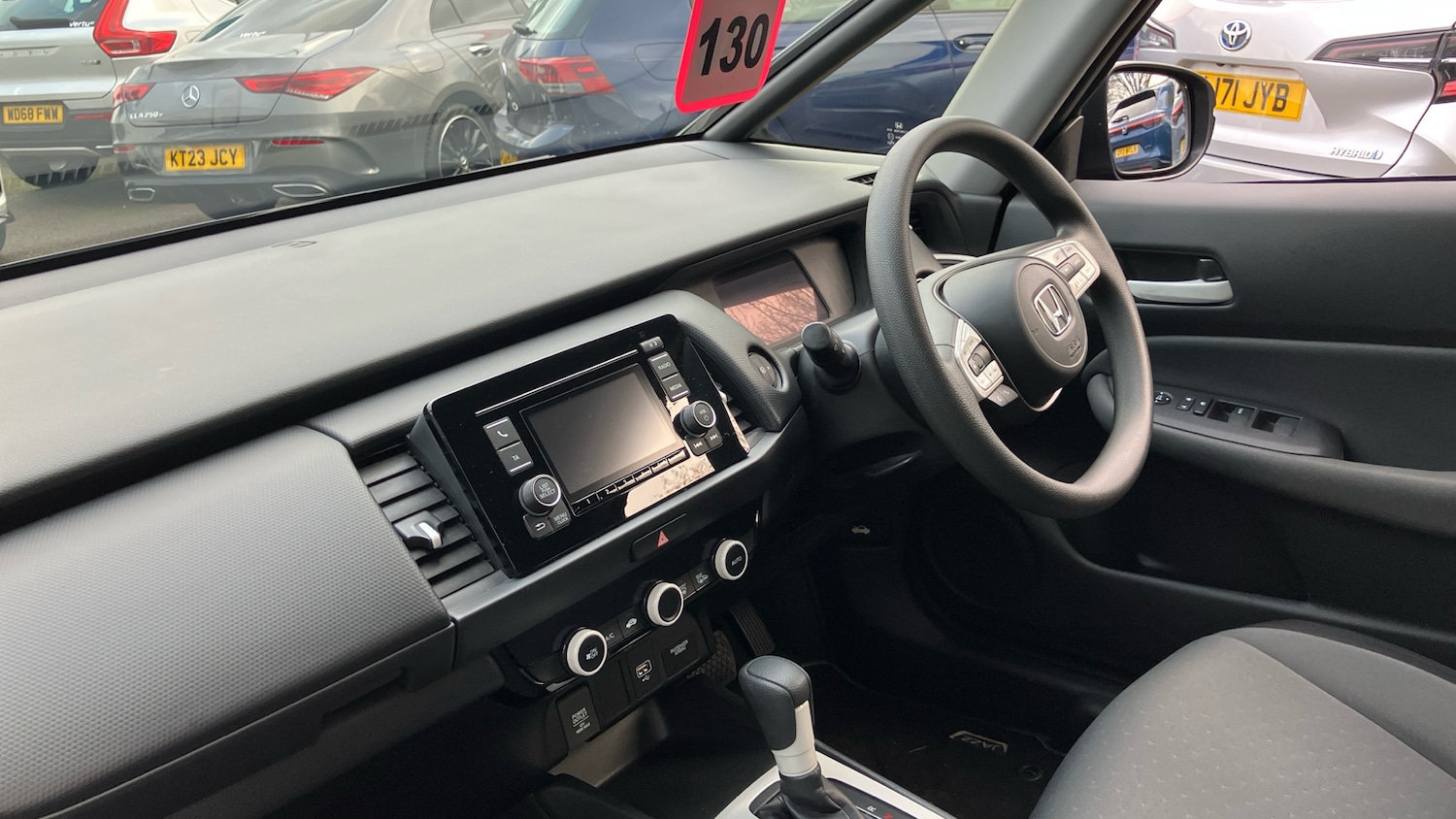 Used Honda Jazz 2023 for sale - 76566168: Photo 2