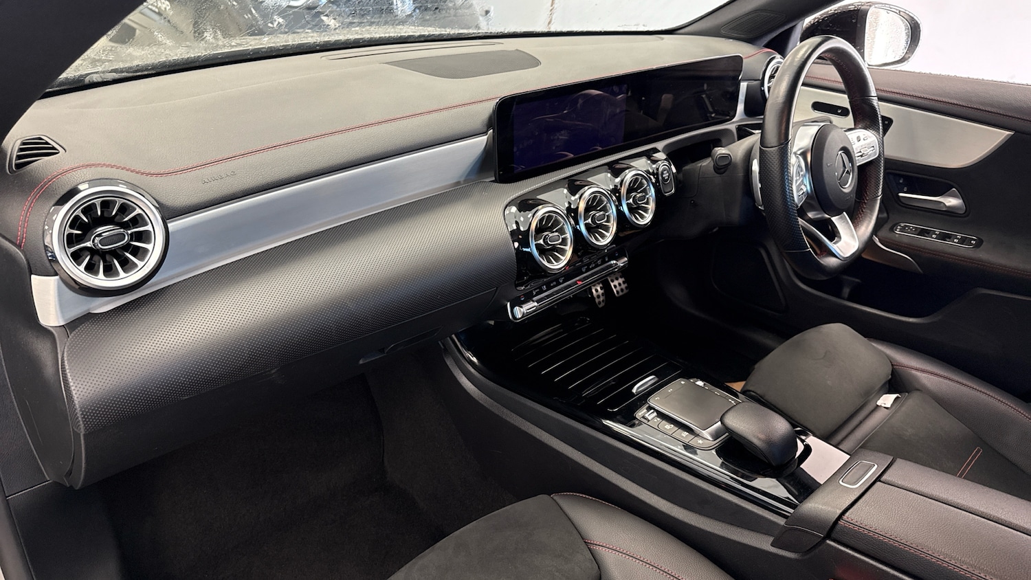 Used Mercedes-Benz CLA 2023 for sale - 76381876: Photo 2