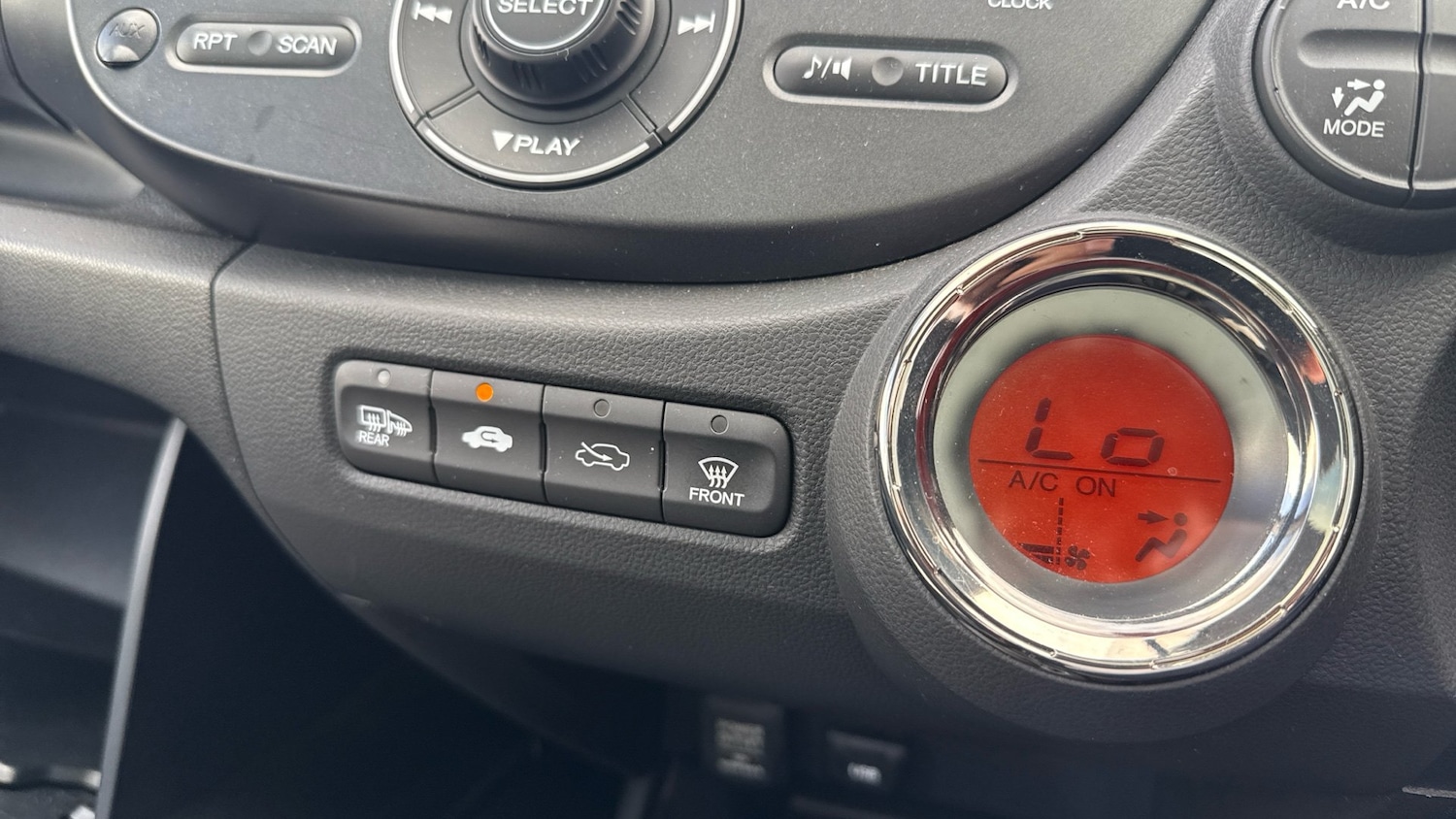 Used Honda Jazz 2015 for sale - 76479445: Photo 18