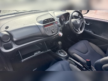 Used Honda Jazz 2015 for sale - 76479445: Photo