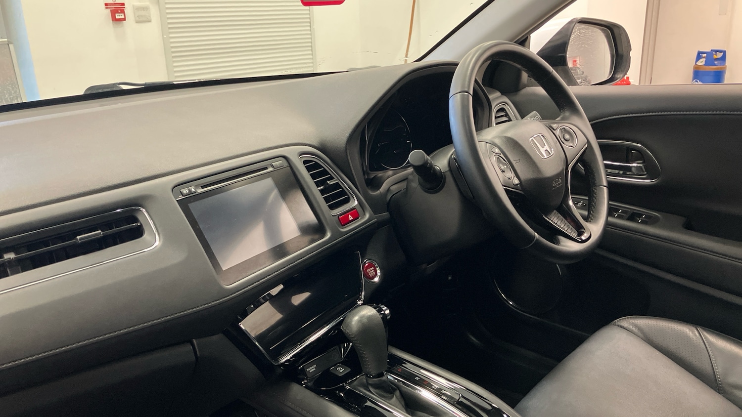 Used Honda HR-V 2018 for sale - 77337478: Photo 2