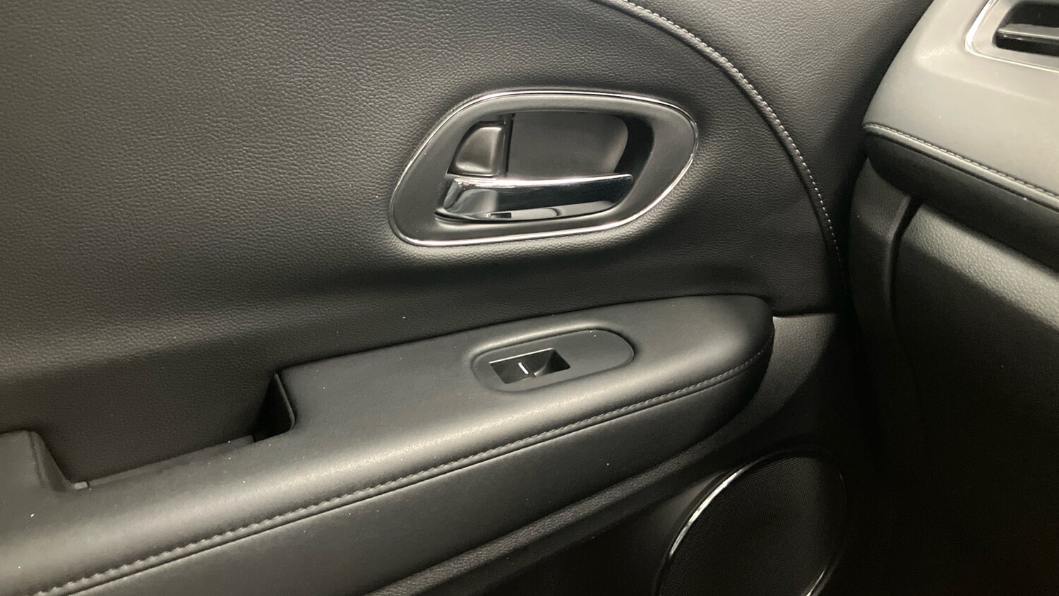 Used Honda HR-V 2018 for sale - 77337478: Photo 48