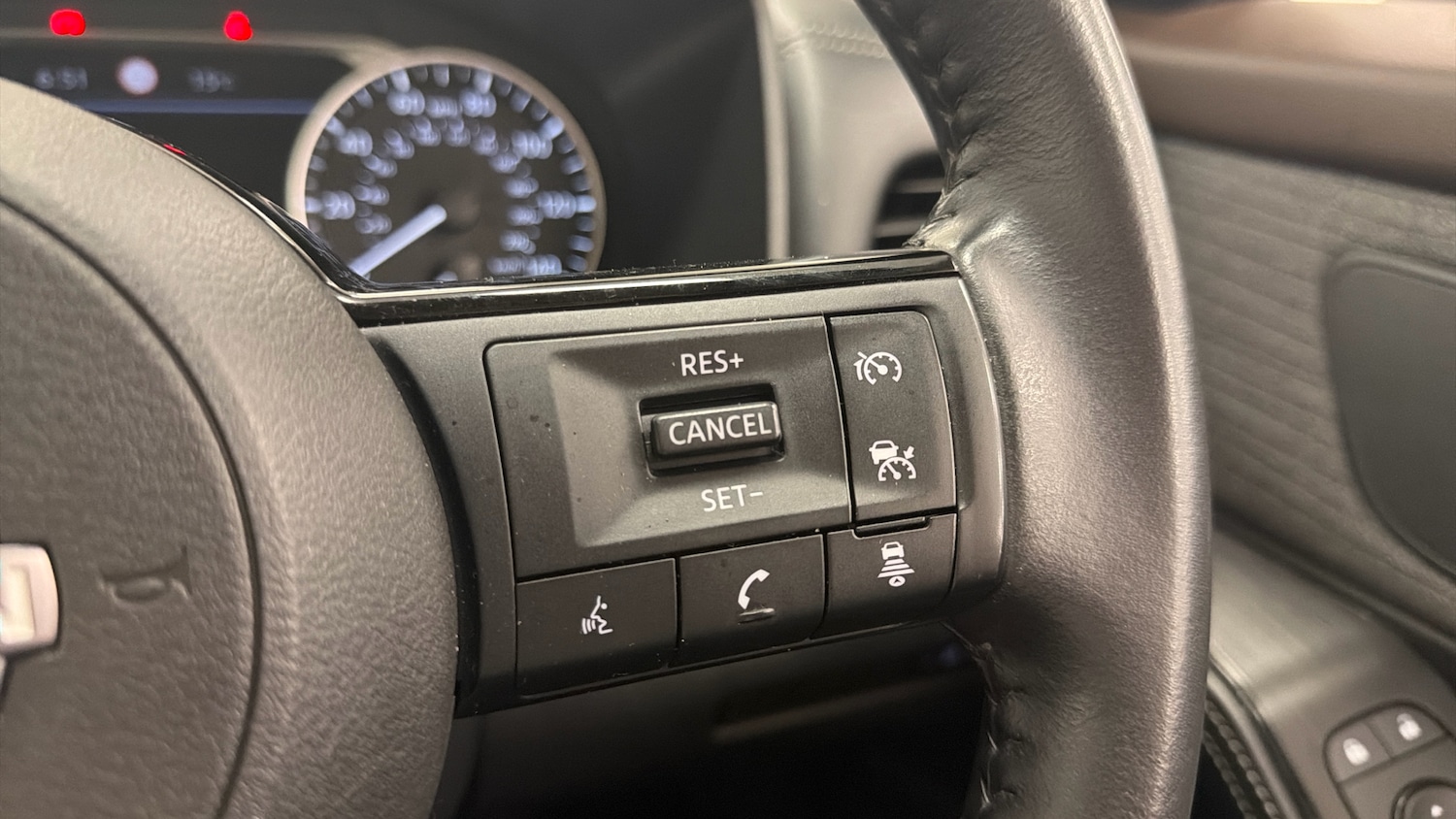 Used Nissan X-Trail 2024 for sale - 76452647: Photo 14