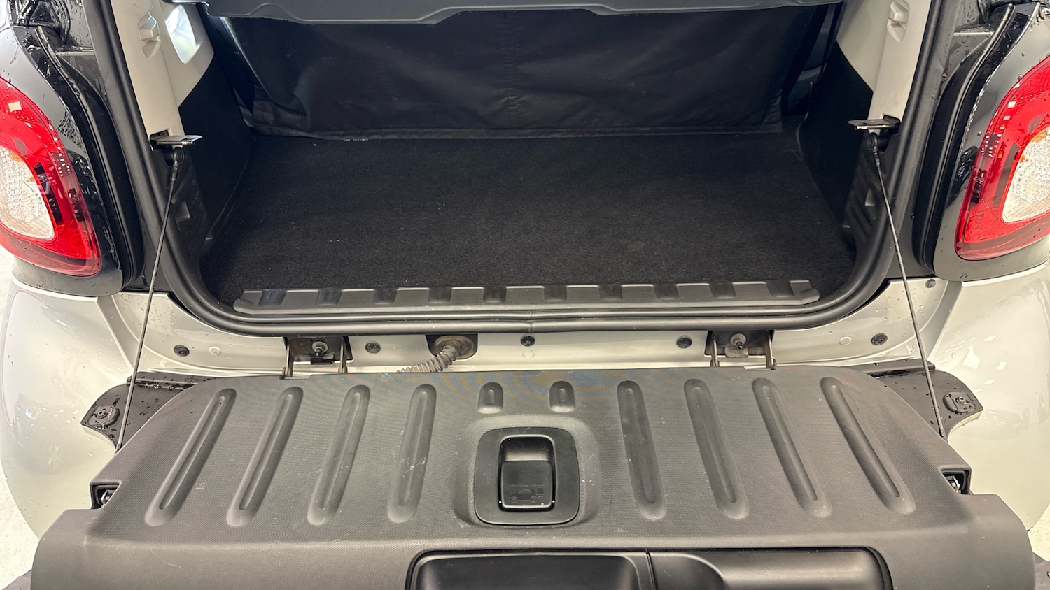 Used smart fortwo 2016 for sale - 76078015: Photo 13