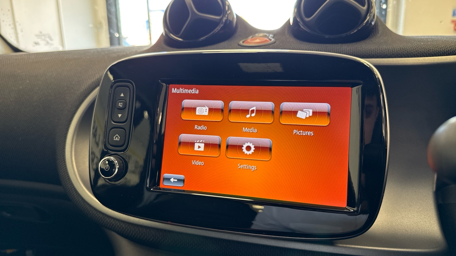 Used smart fortwo 2016 for sale - 76078015: Photo 25